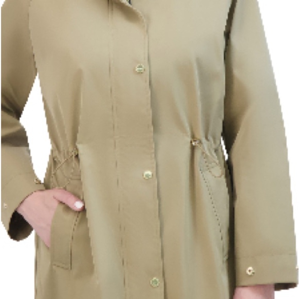 Elegant Women's Tan Trench Coat